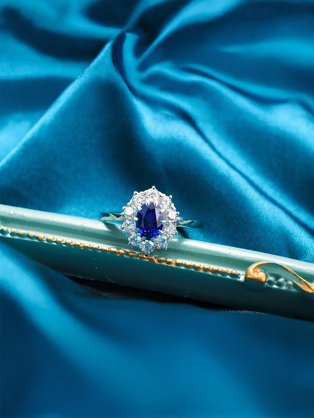 Princess Diana 1.09ct Oval Cut Lab-Grown Blue Sapphire Halo Promise Ring