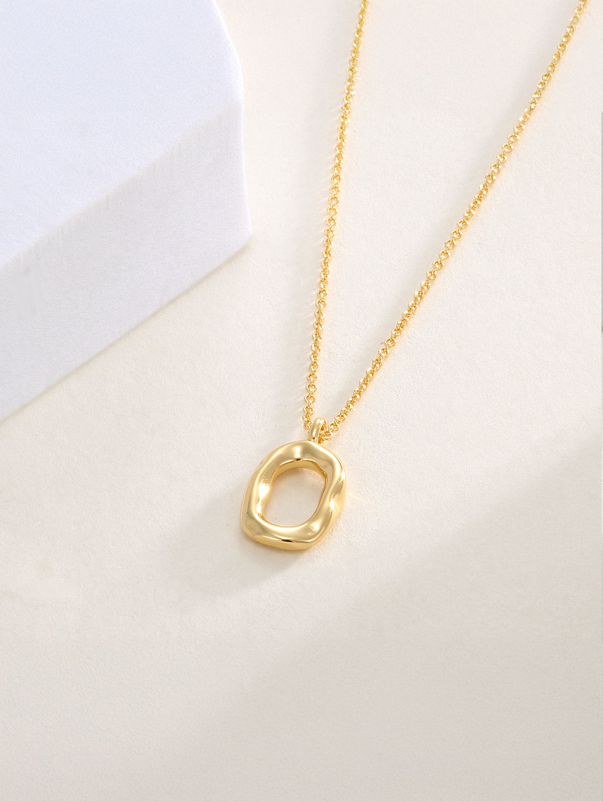 Unique Irregular O Design Necklace
