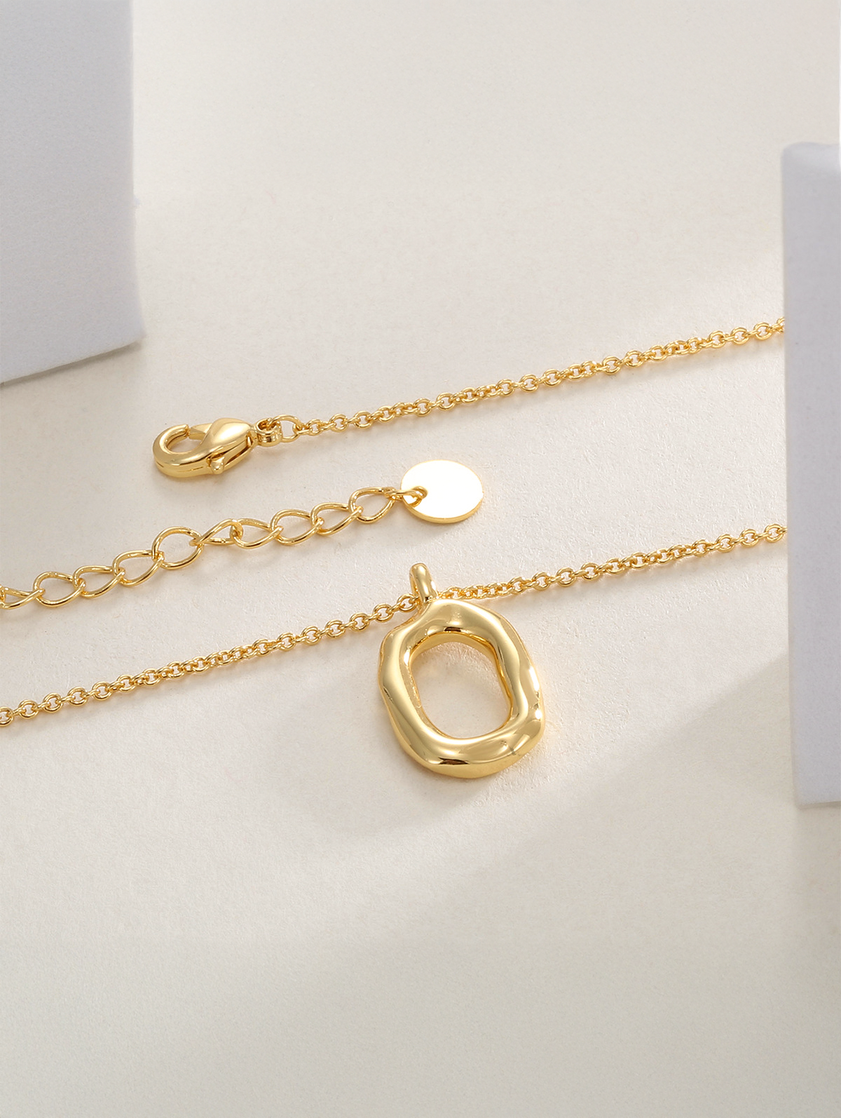 Unique Irregular O Design Necklace