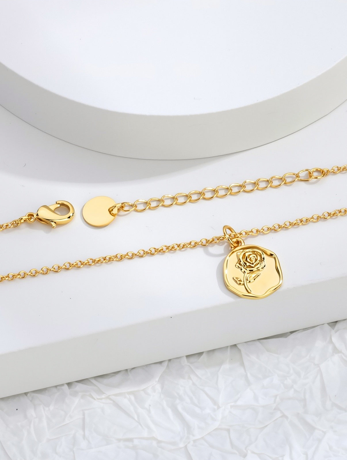 Rose Stylish Chain Pendant Necklace