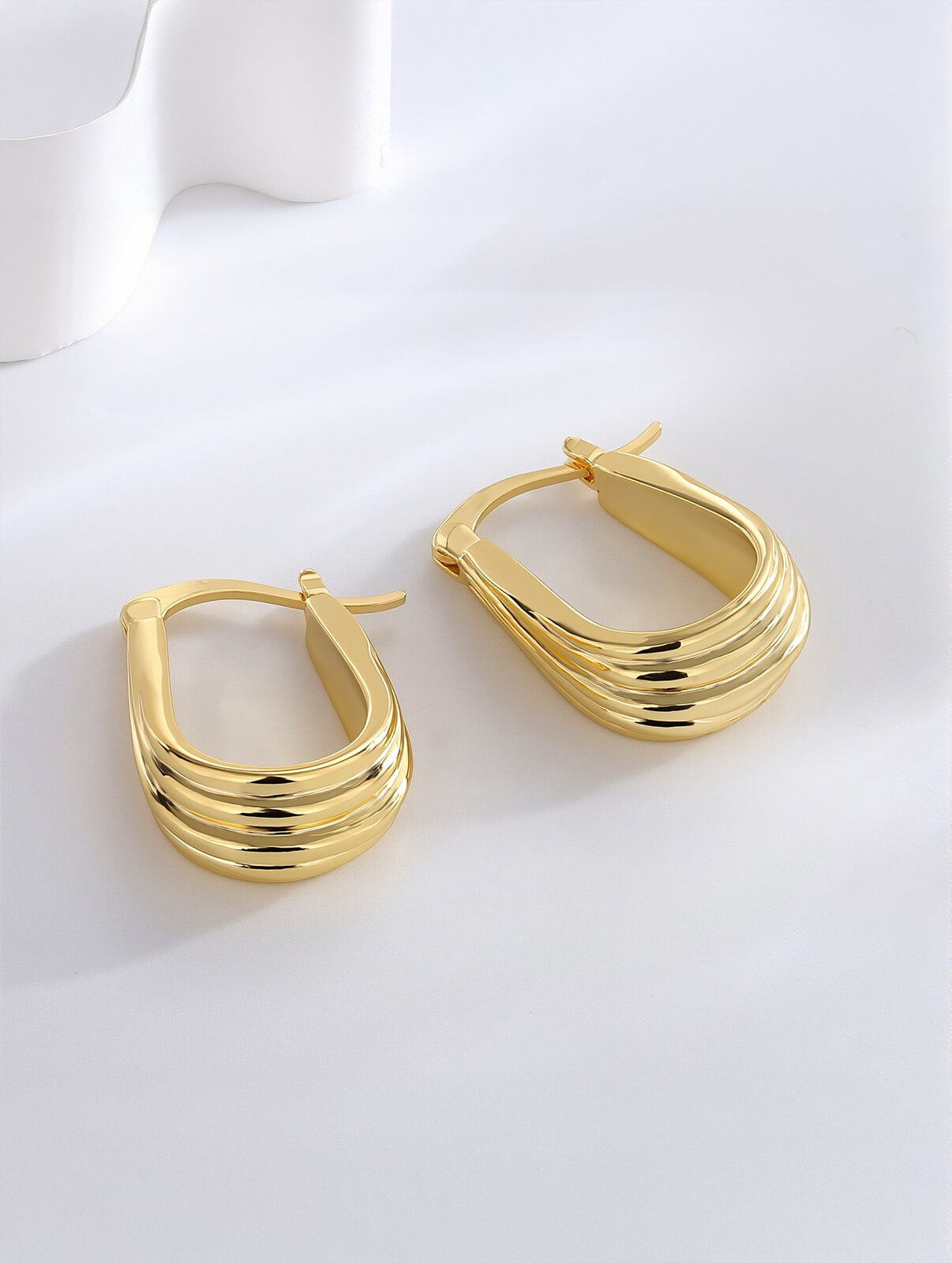 Geometric Ripple Hoop Earrings in 18K Gold-Plated Copper