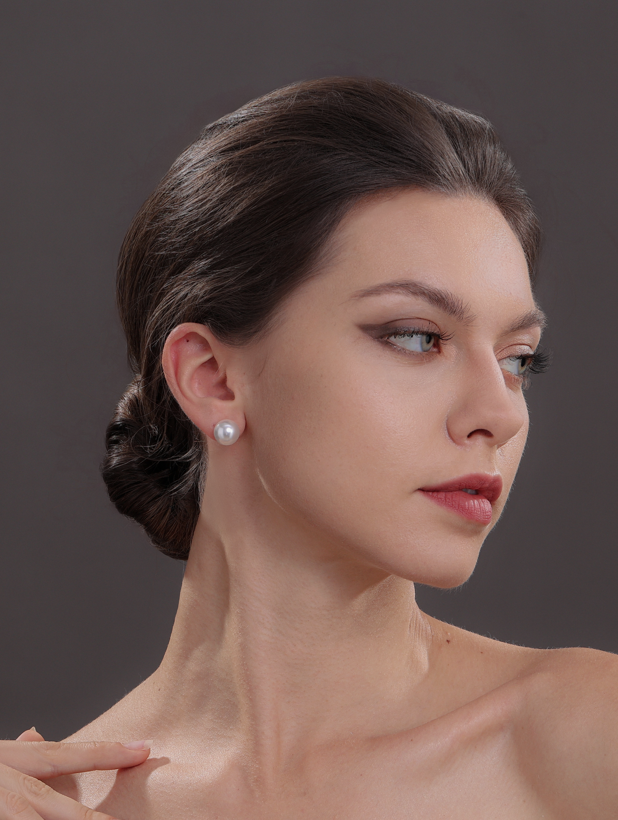 12mm Lustrous Faux Pearls Stud Earrings