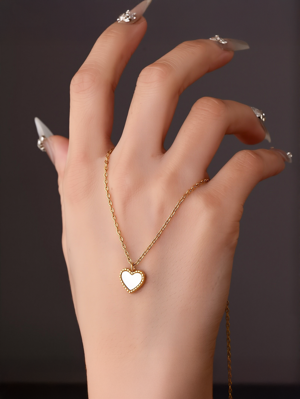 Cute Heart-Shaped Natural Shell Pendant Necklace