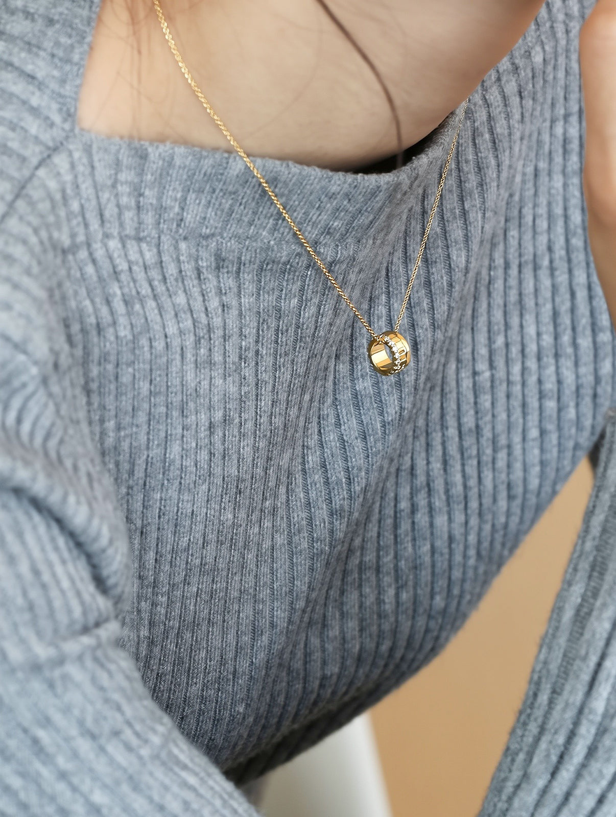 Simple Line-Dot Brass Cubic Zirconia Necklace