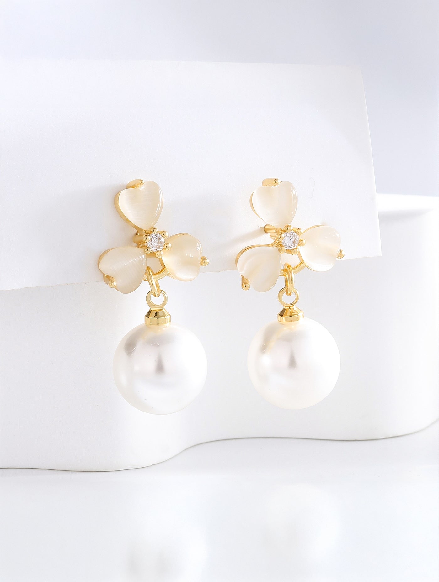 Heart Cat Eye Stone & Faux Pearl Stud Earrings