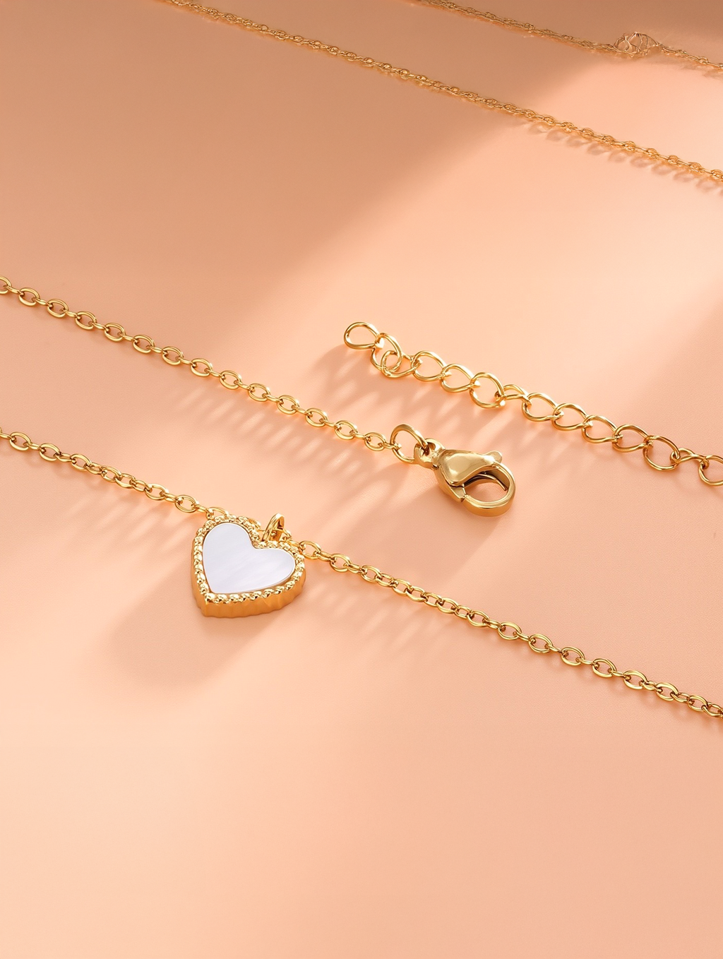 Cute Heart-Shaped Natural Shell Pendant Necklace
