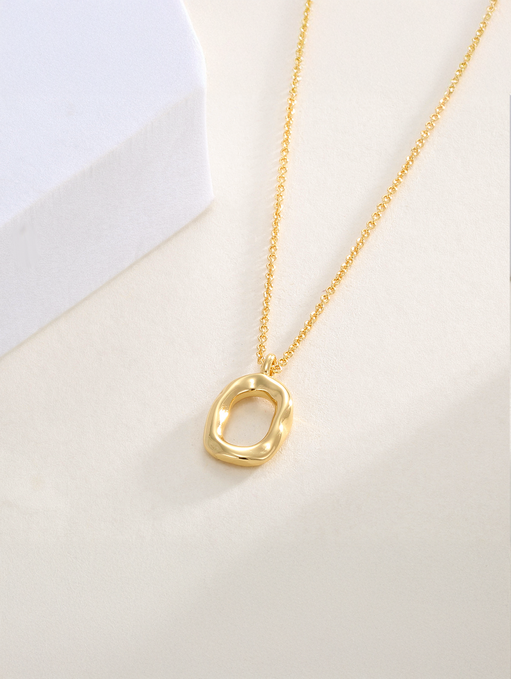 Unique Irregular O Design Necklace