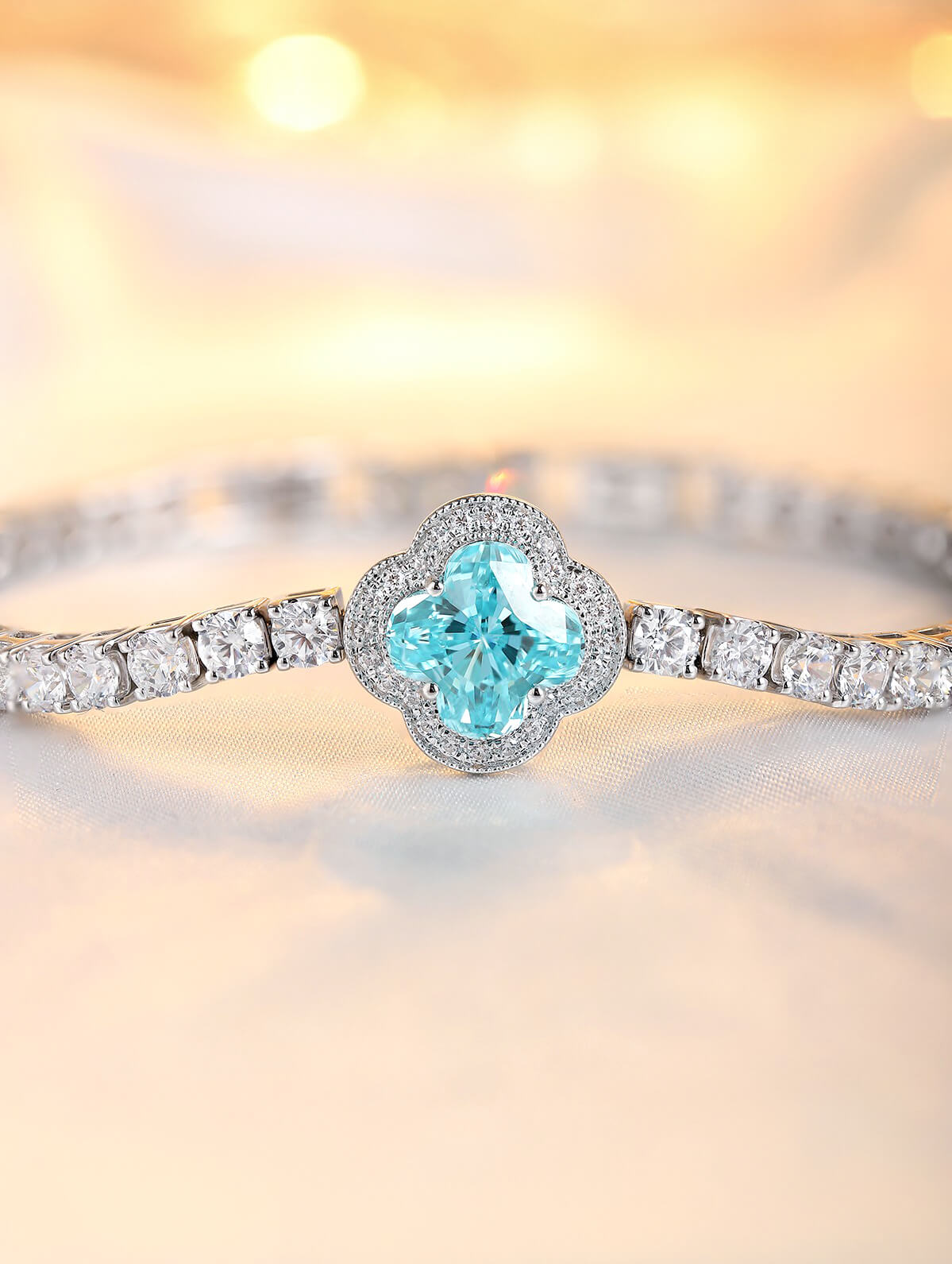3.9 ct Four‑Leaf Clover Lab‑Grown Paraiba Tourmaline Bracelet