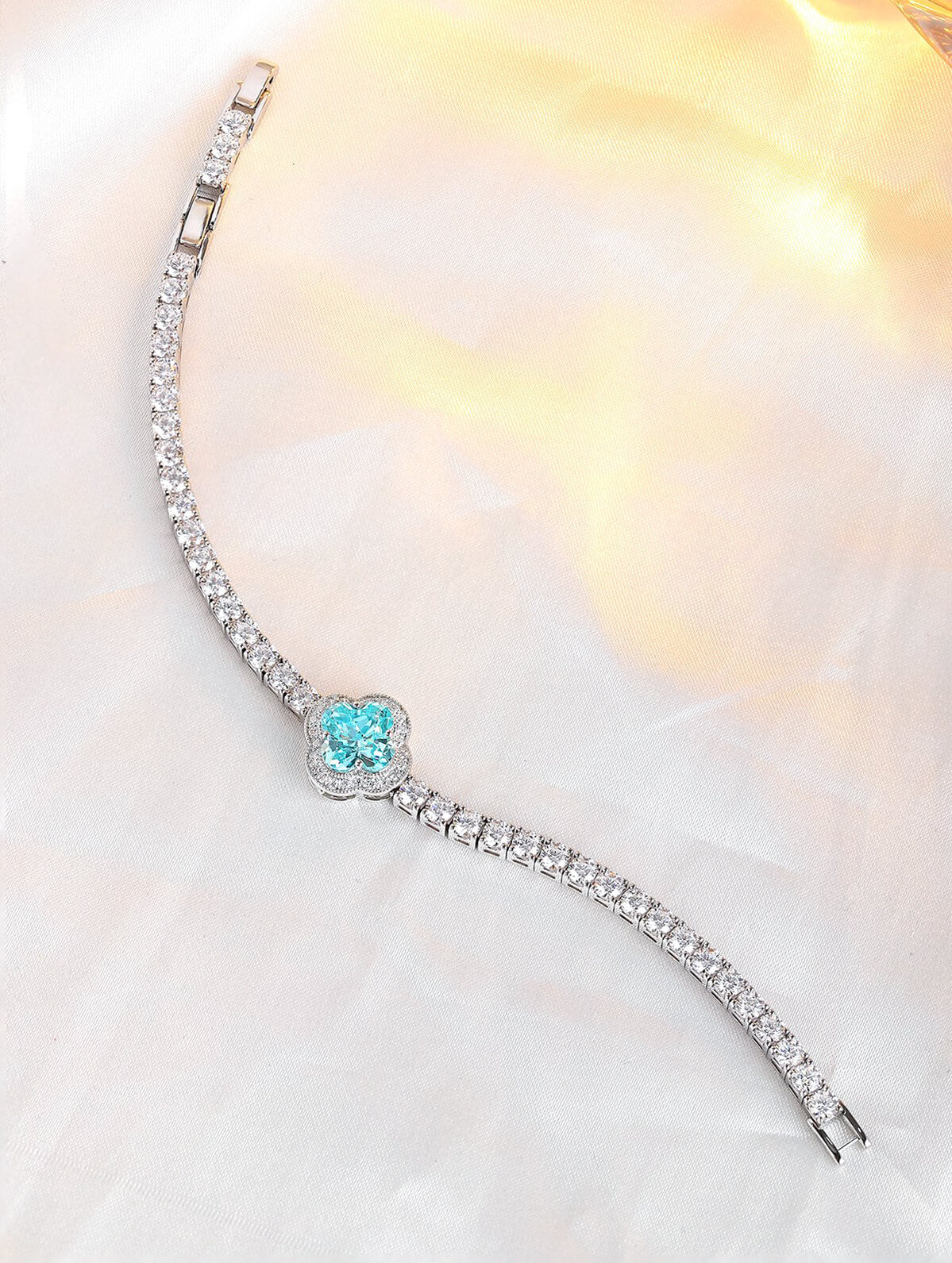 3.9 ct Four‑Leaf Clover Lab‑Grown Paraiba Tourmaline Bracelet