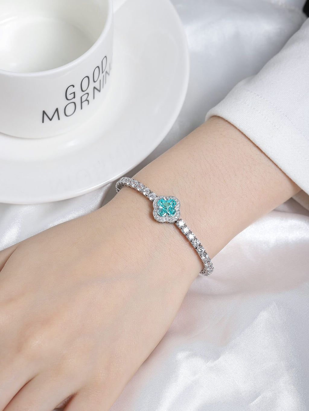 3.9 ct Four‑Leaf Clover Lab‑Grown Paraiba Tourmaline Bracelet