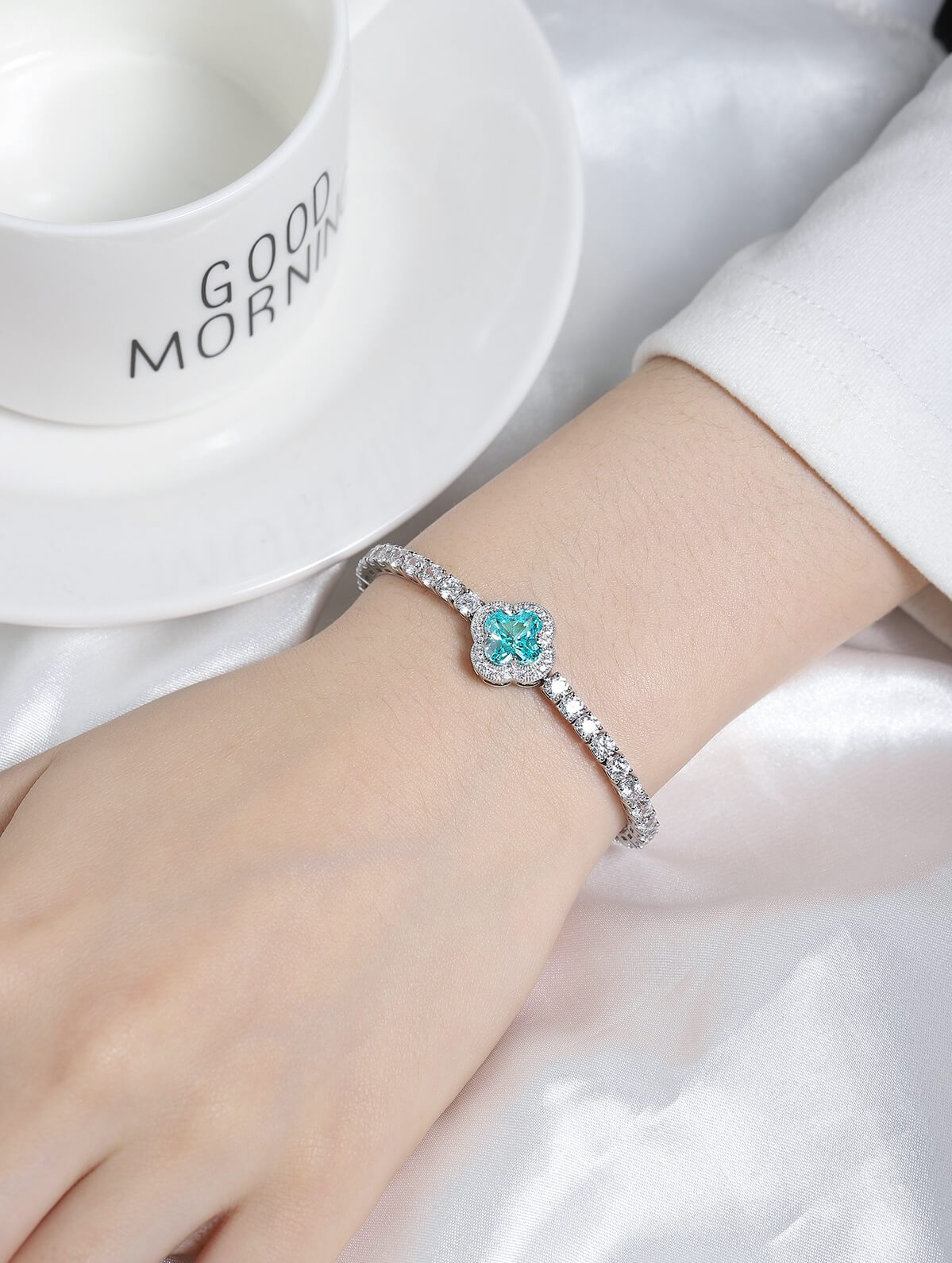 3.9 ct Four‑Leaf Clover Lab‑Grown Paraiba Tourmaline Bracelet