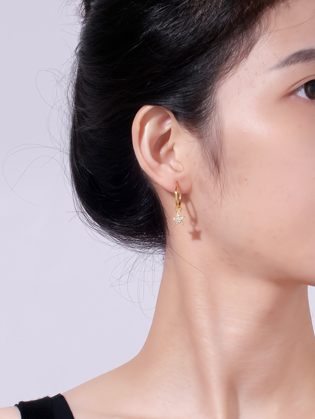 Star-Shaped Cubic Zirconia Hoop Earrings in 18K Gold-Plated Copper