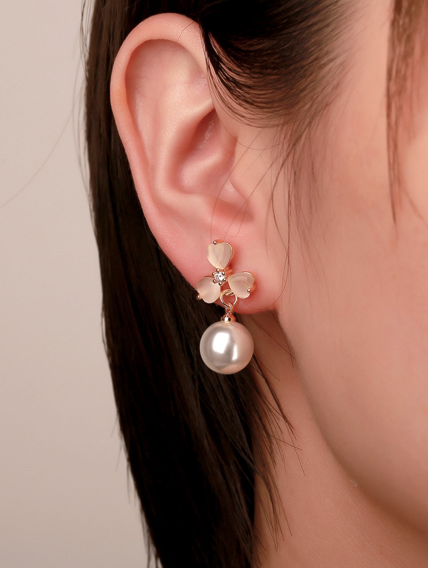 Heart Cat Eye Stone & Faux Pearl Stud Earrings