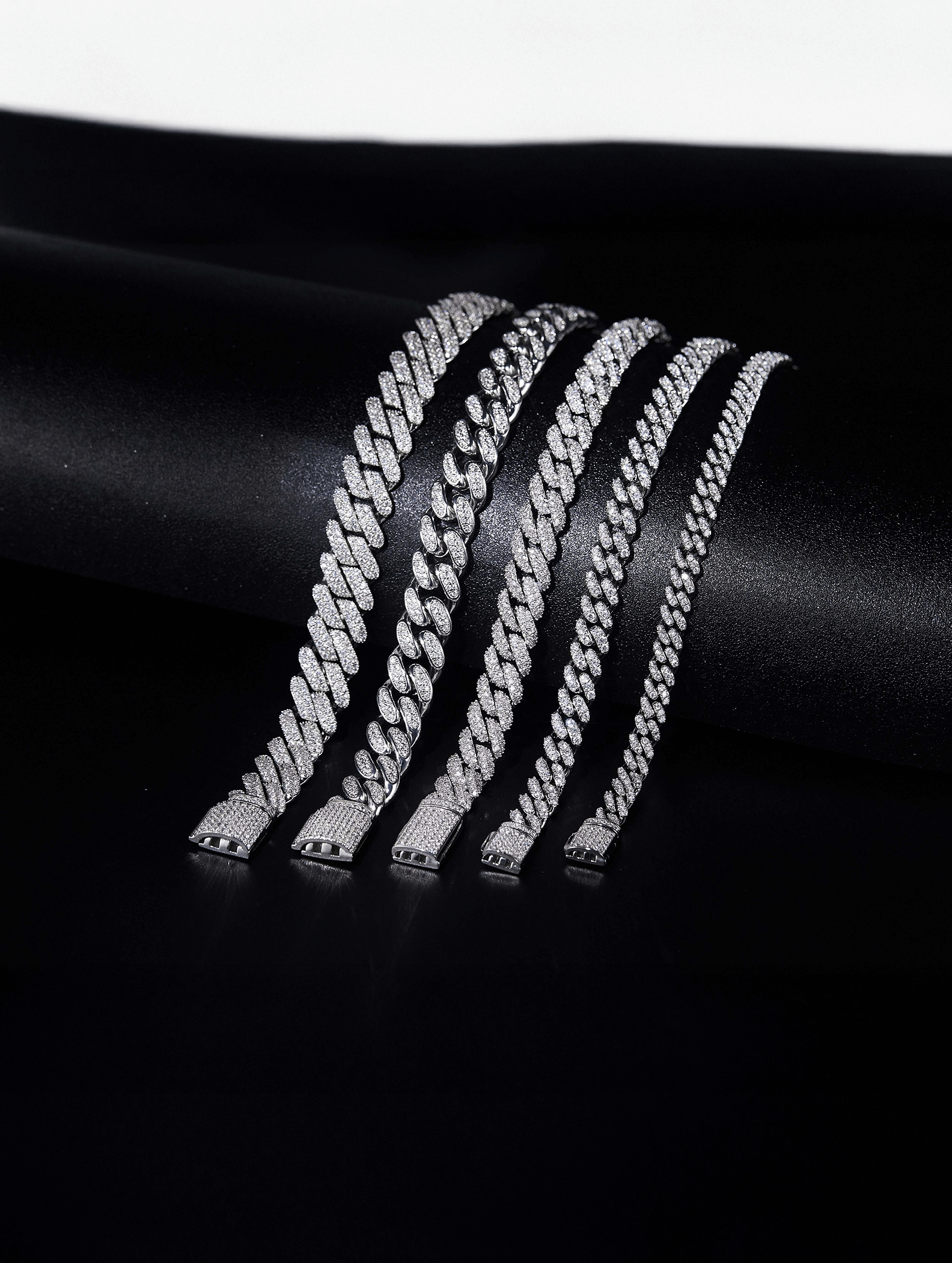 6mm Width Moissanite Cuban Link Bracelet
