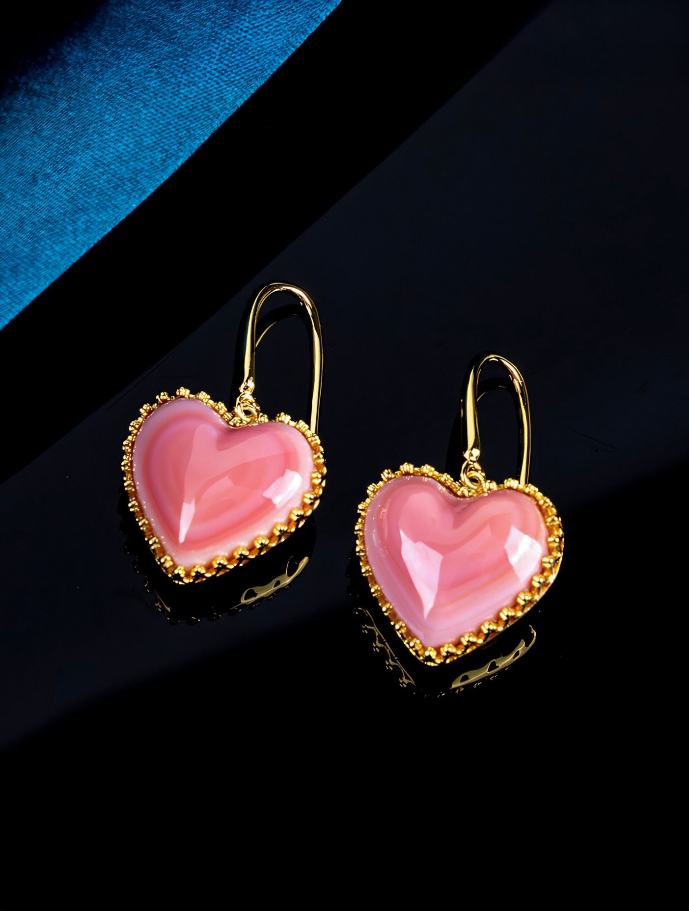 Heart Glossy Rouge Natural Queen Conch Shell Drop Earrings