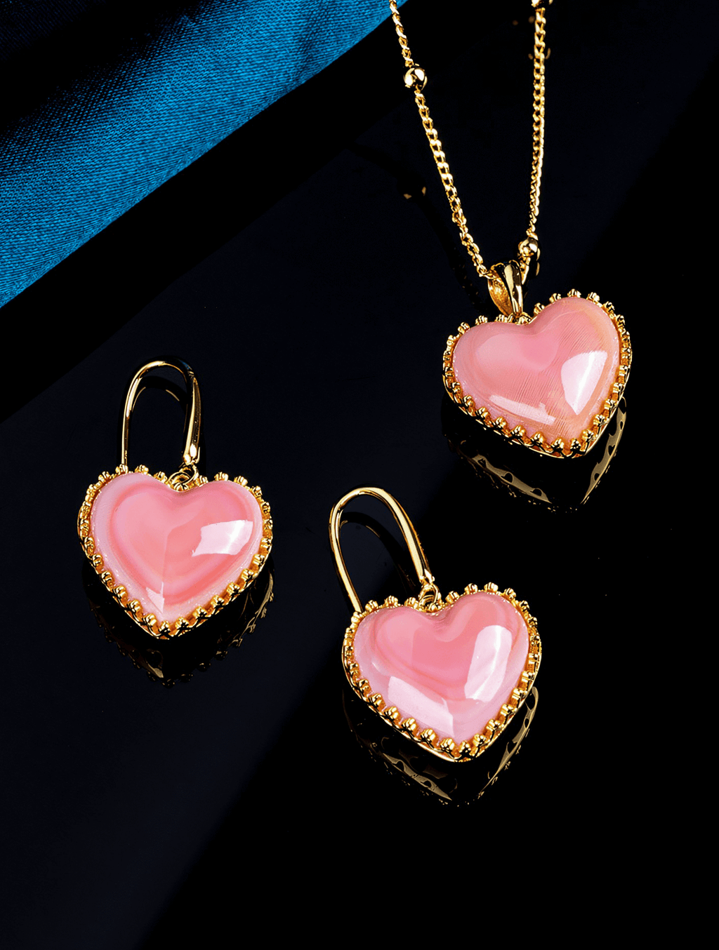 Heart Glossy Rouge Natural Queen Conch Shell Necklace