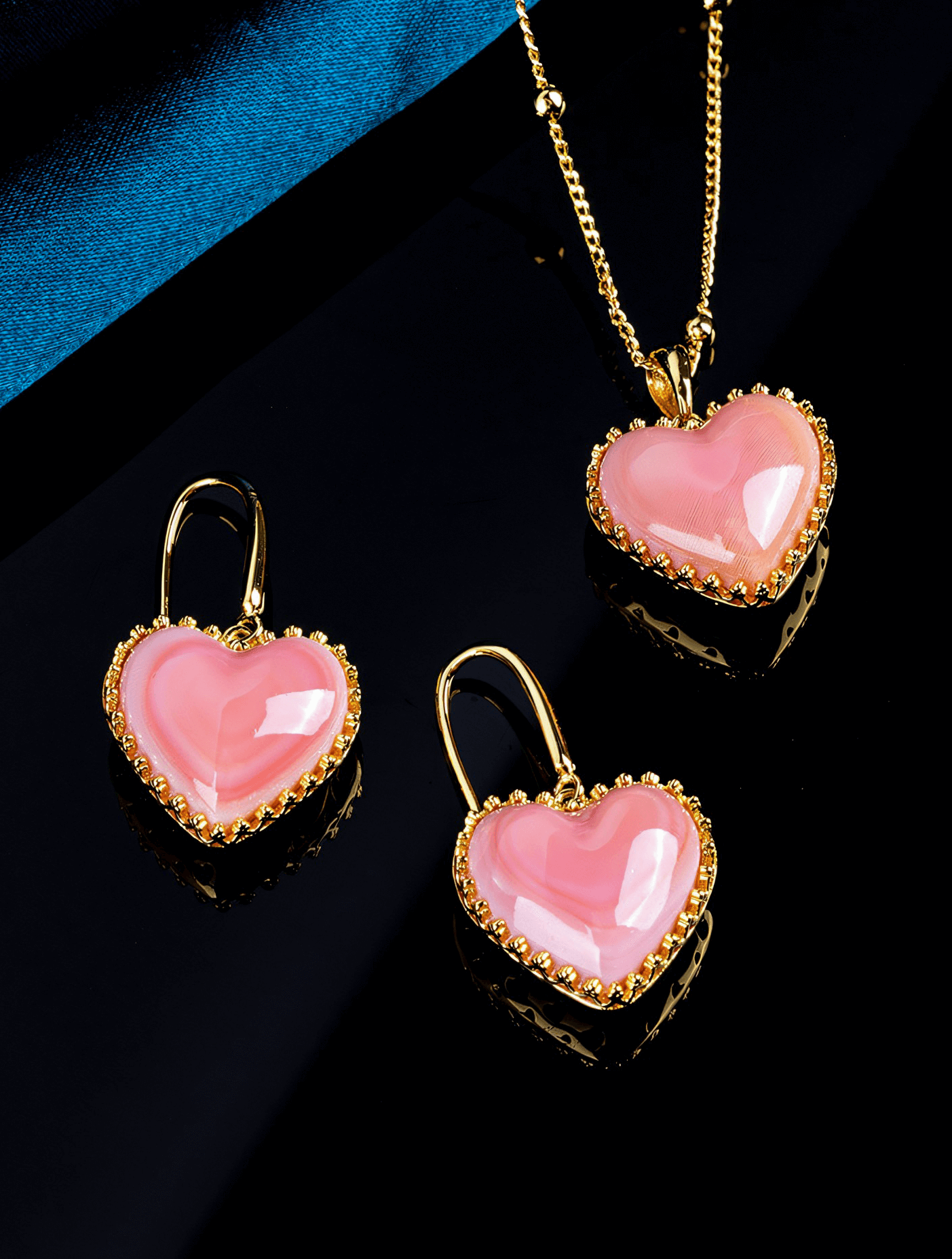 Heart Glossy Rouge Natural Queen Conch Shell Necklace