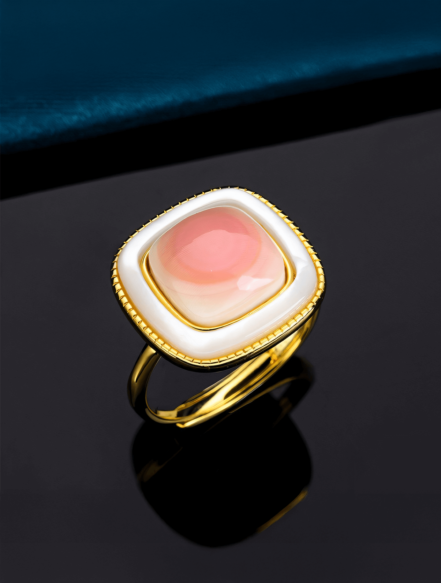 Mother Of Pearl Halo setting Natural Queen Conch Shell Adjustable Ring