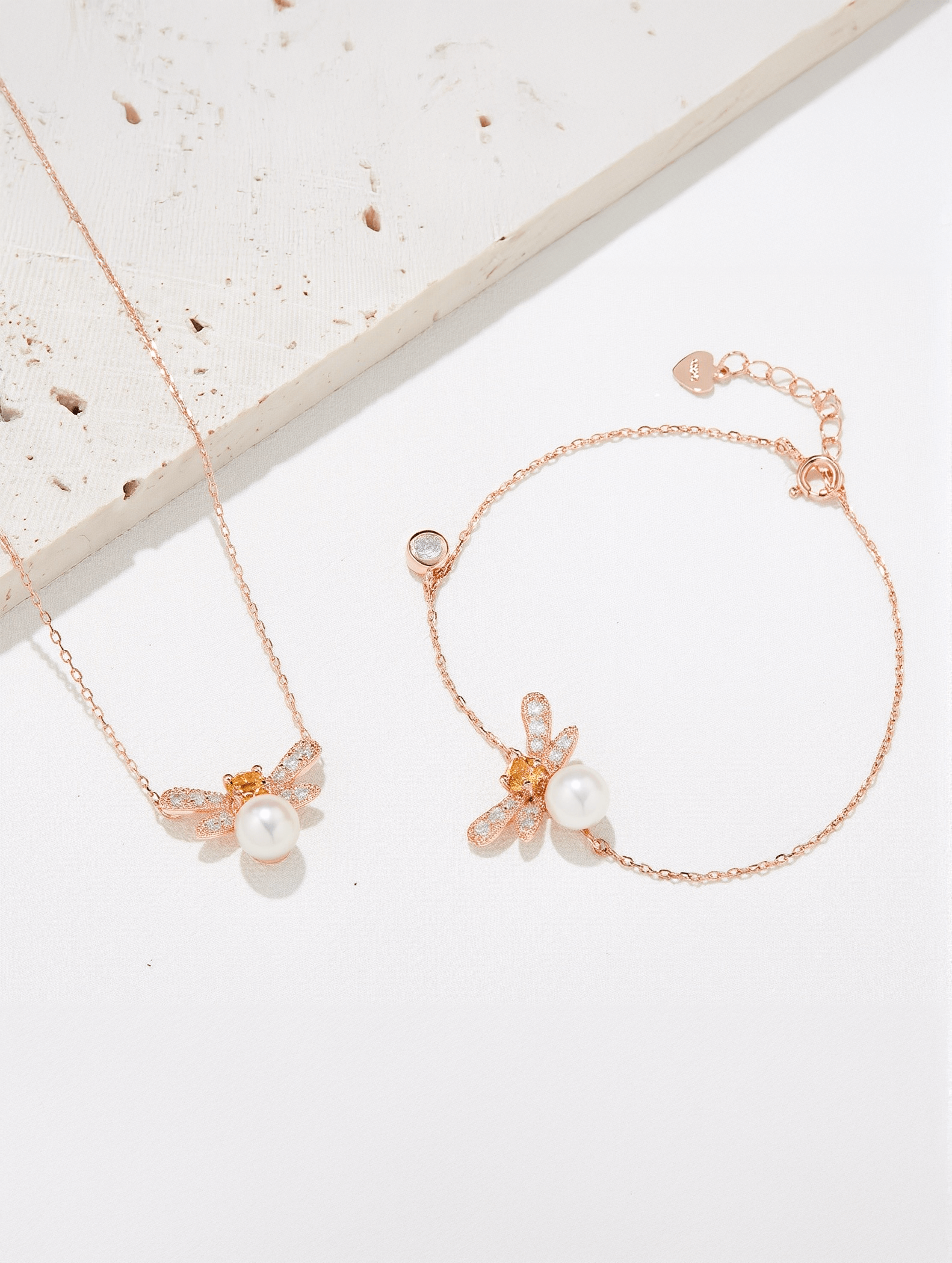 Rose Gold Bee Akoya Pearl Necklace & Bracelet Set